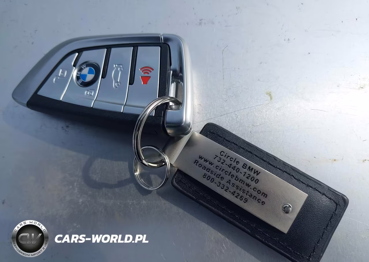 2025 BMW M8 Competition VIN:WBSDZ0C0XSCW15622 - 11