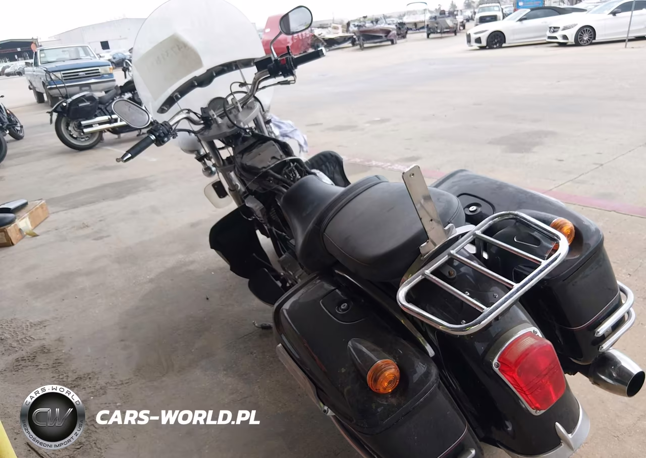 2002 Victory Motorcycles Deluxe Touring VIN:5VPTD16D723001425 - 3