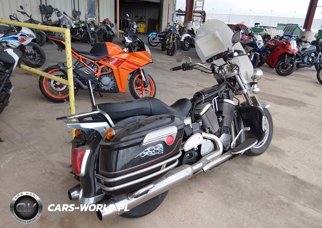 2002 Victory Motorcycles Deluxe Touring VIN:5VPTD16D723001425 - 4