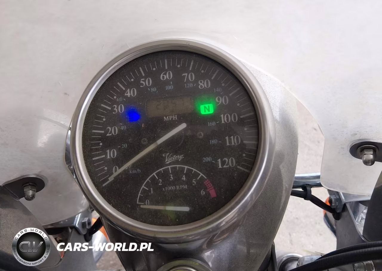 2002 Victory Motorcycles Deluxe Touring VIN:5VPTD16D723001425 - 7