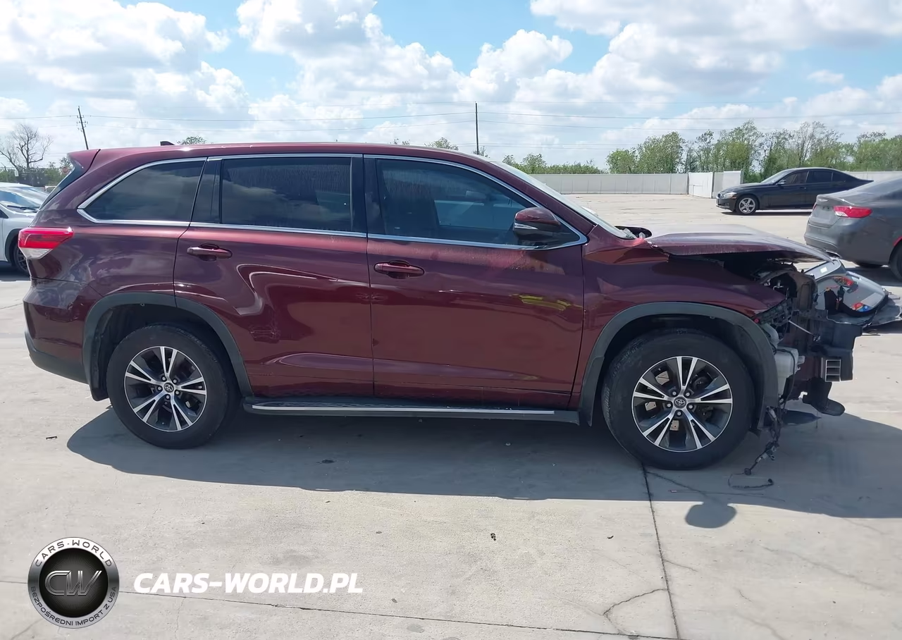 2017 Toyota Highlander Le Plus VIN:5TDZZRFH6HS201747 - 13