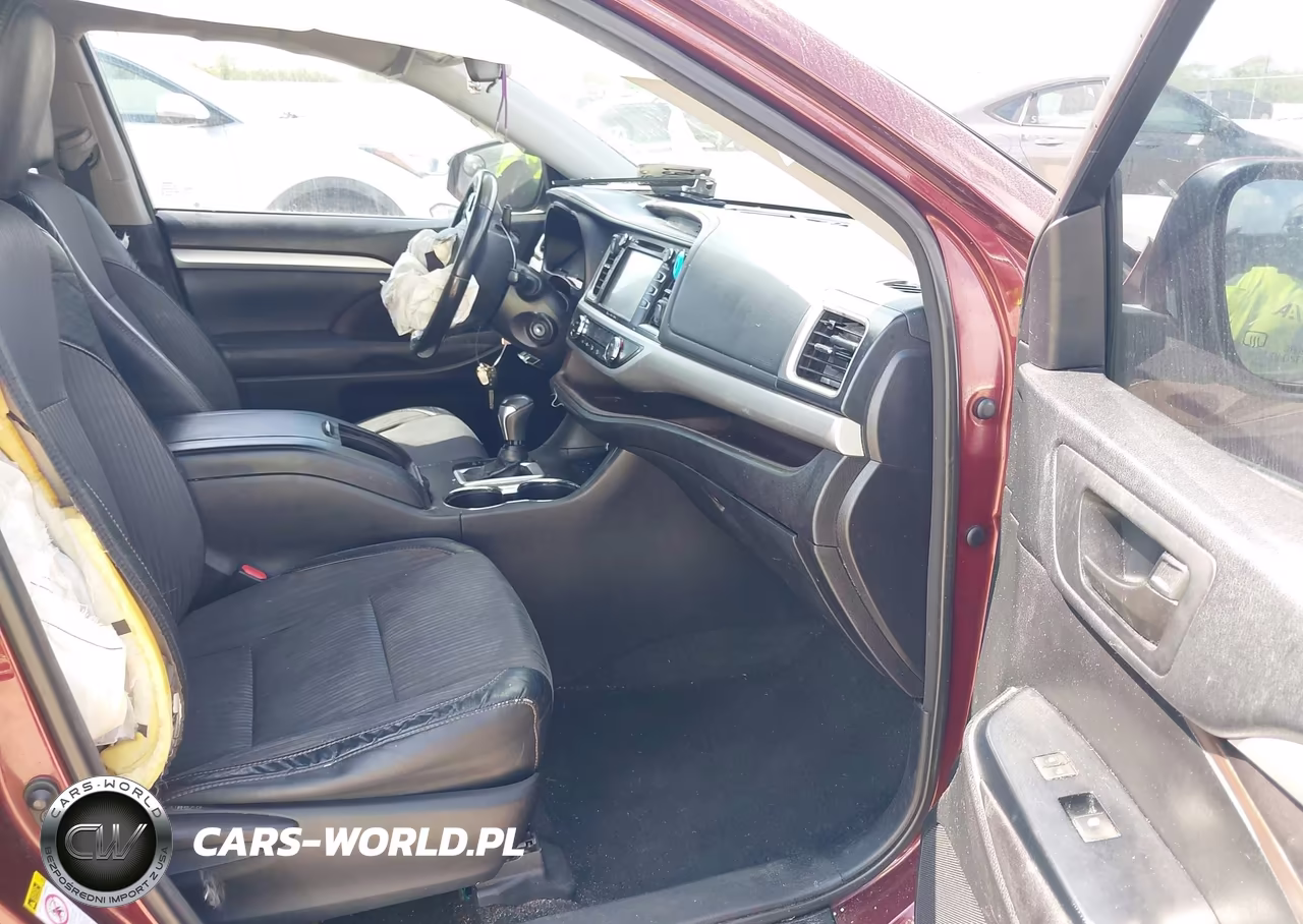 2017 Toyota Highlander Le Plus VIN:5TDZZRFH6HS201747 - 5