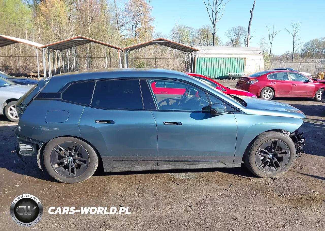 2023 BMW Ix xDrive50 VIN:WB523CF09PCM08221 - 13