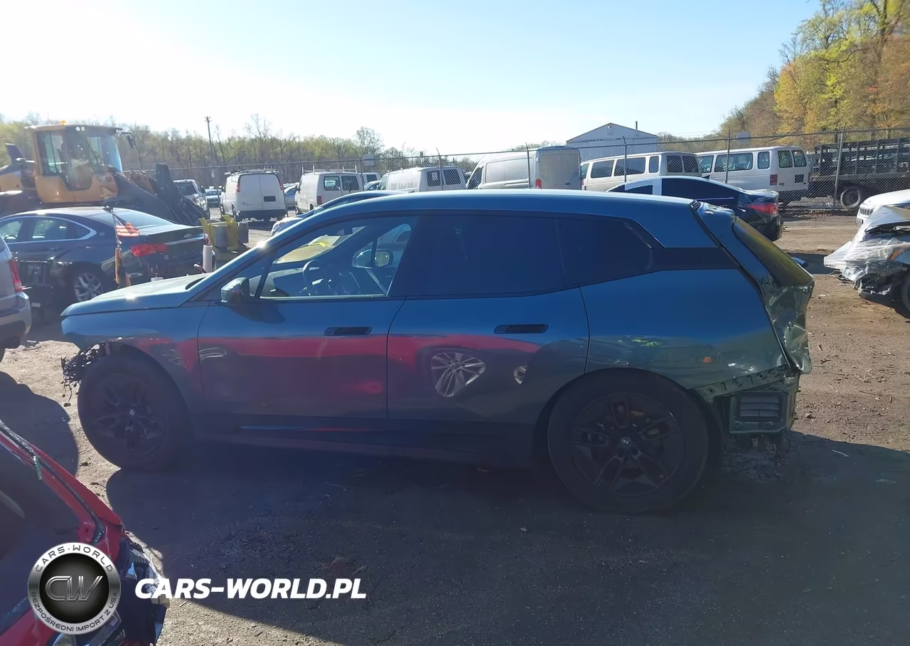 2023 BMW Ix xDrive50 VIN:WB523CF09PCM08221 - 14