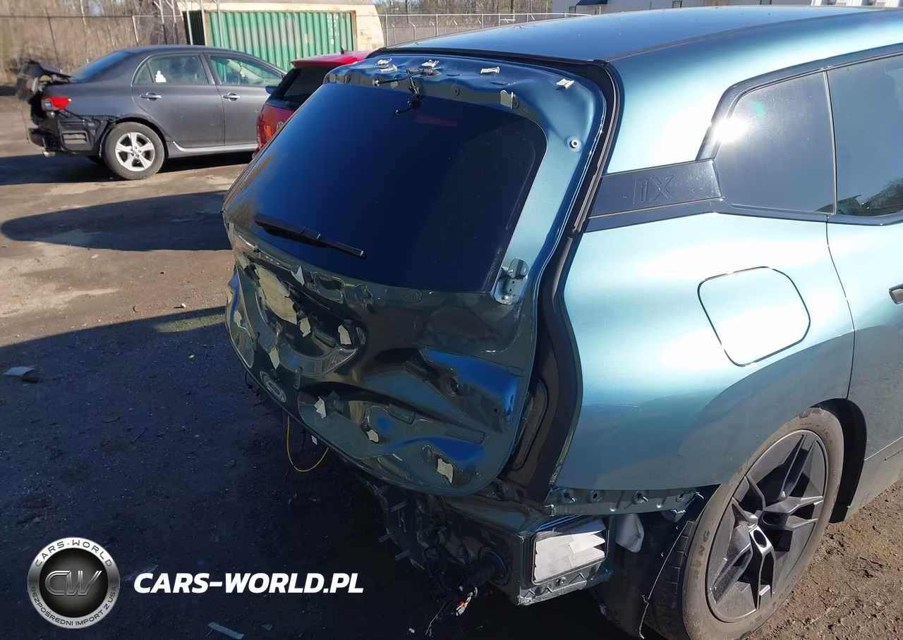 2023 BMW Ix xDrive50 VIN:WB523CF09PCM08221 - 19