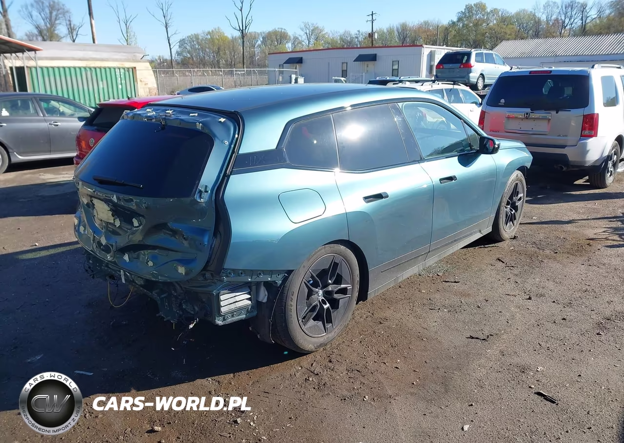 2023 BMW Ix xDrive50 VIN:WB523CF09PCM08221 - 4