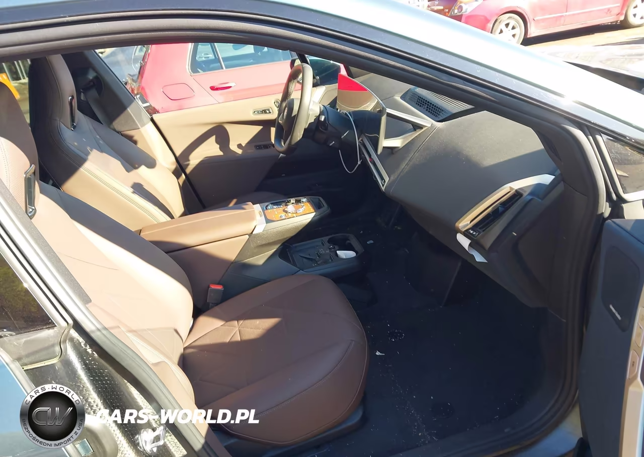 2023 BMW Ix xDrive50 VIN:WB523CF09PCM08221 - 5