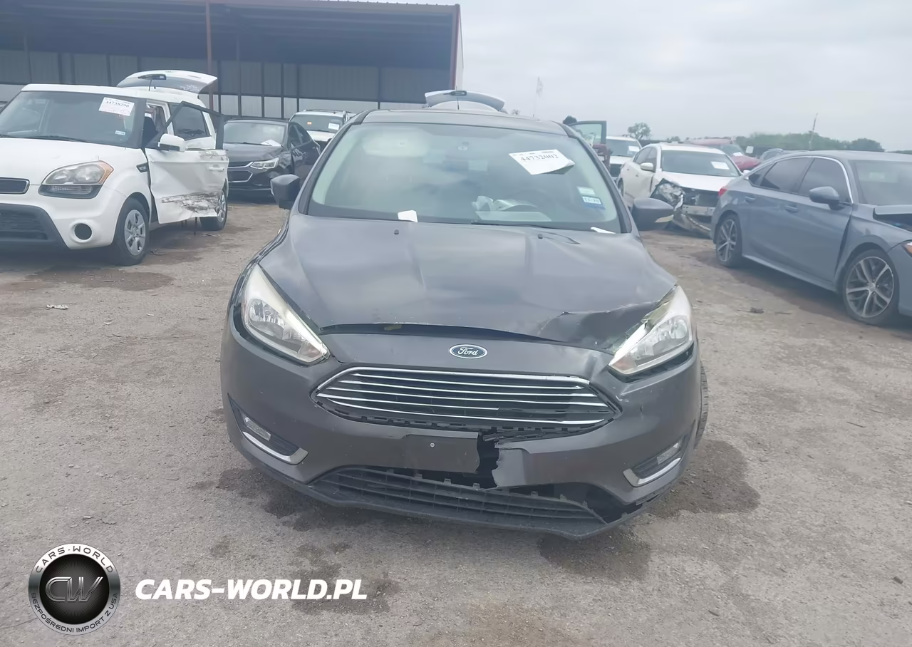 2018 Ford Focus Titanium VIN:1FADP3N29JL273209 - 6