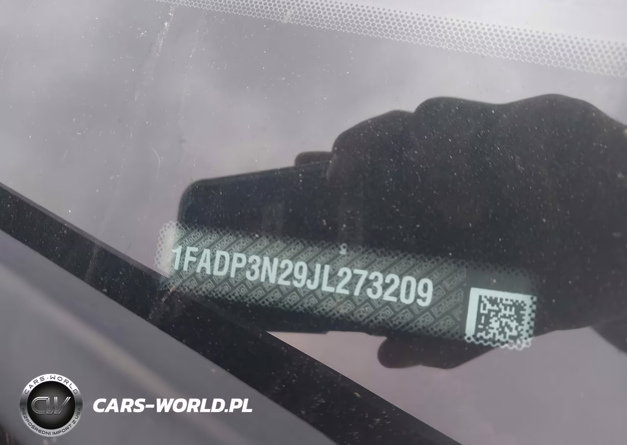 2018 Ford Focus Titanium VIN:1FADP3N29JL273209 - 9