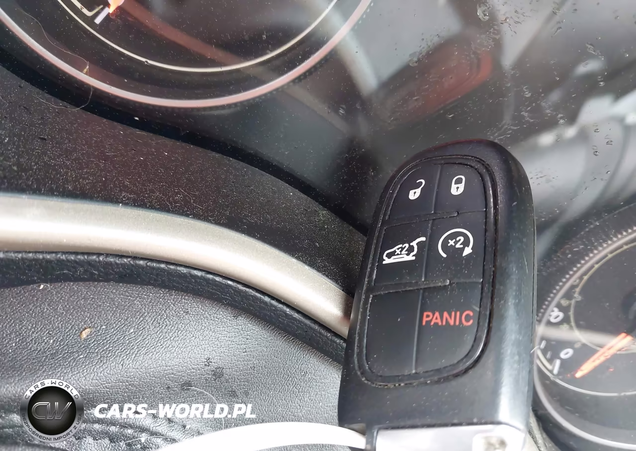 2018 Jeep Cherokee Limited 4X4 VIN:1C4PJMDXXJD550648 - 11