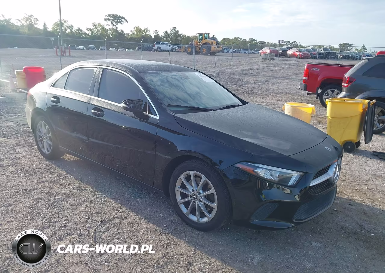 2019 Mercedes-Benz A 220