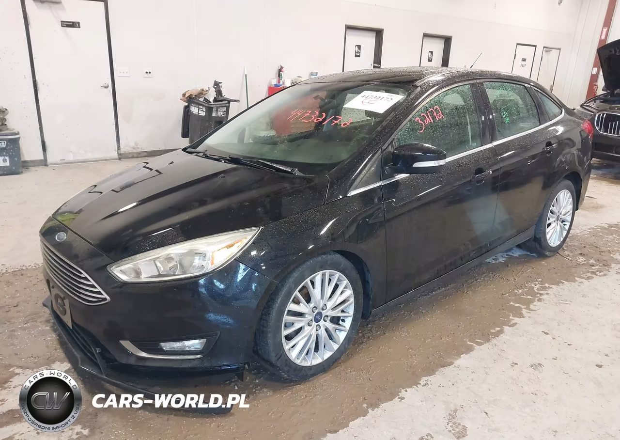 2017 Ford Focus Titanium VIN:1FADP3J26HL291358 - 2