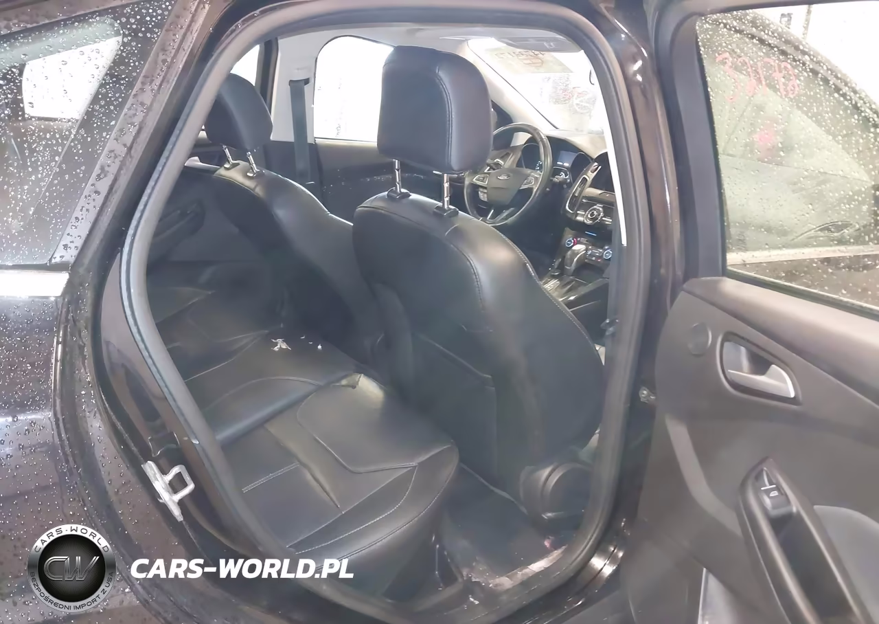 2017 Ford Focus Titanium VIN:1FADP3J26HL291358 - 8