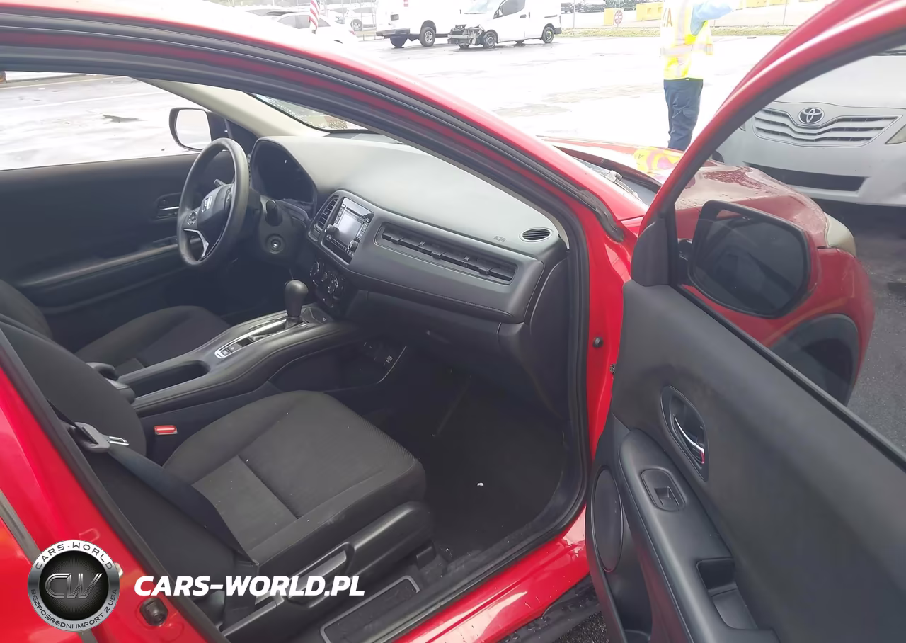 2018 Honda Hr-V Lx VIN:3CZRU5H37JM715387 - 5