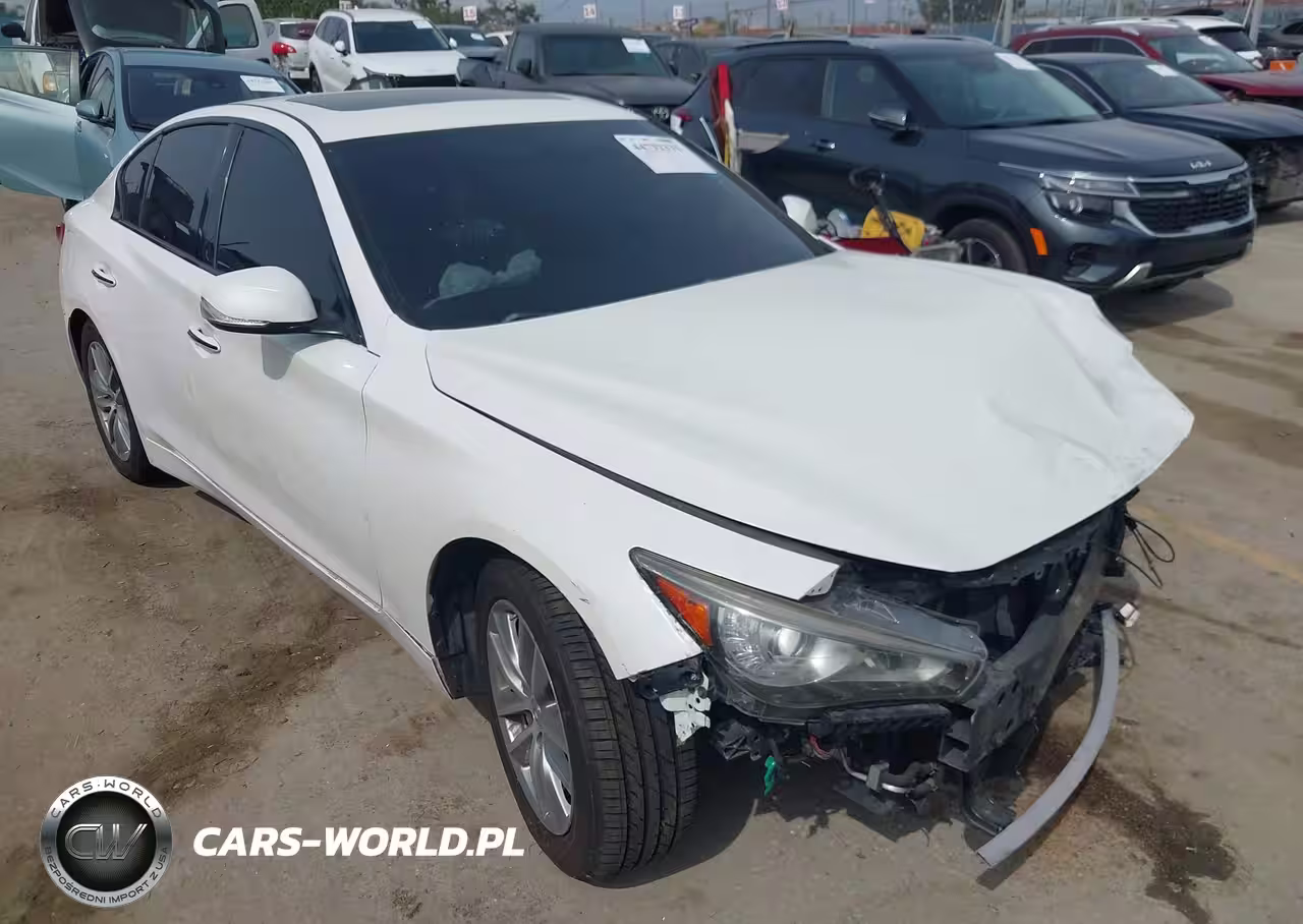 2015 Infiniti Q50 Premium
