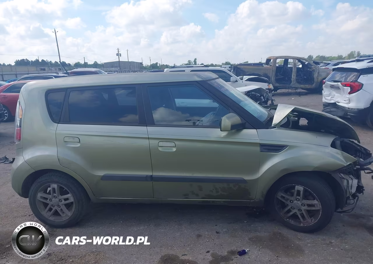 2010 Kia Soul + VIN:KNDJT2A22A7166486 - 13