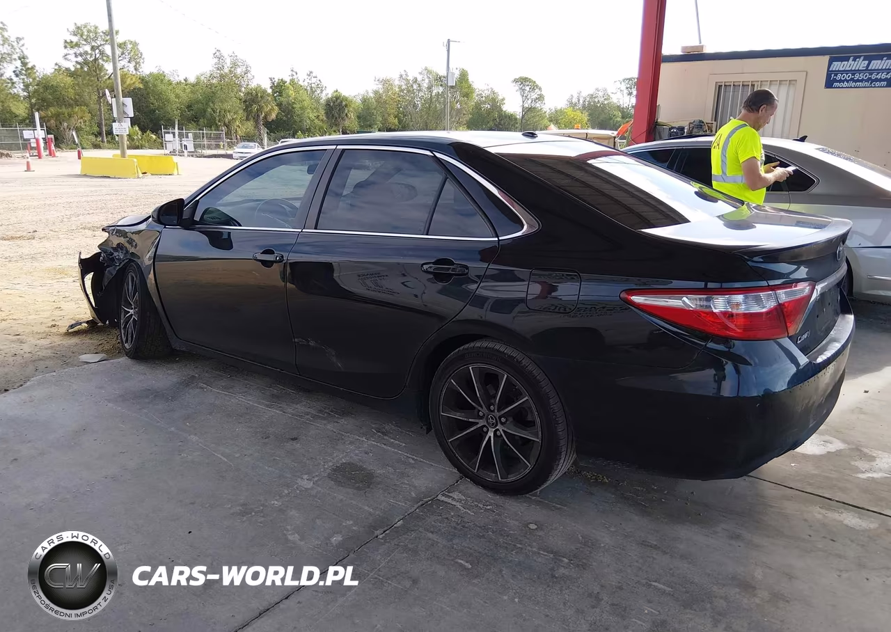 2016 Toyota Camry Xse VIN:4T1BF1FK3GU201721 - 14