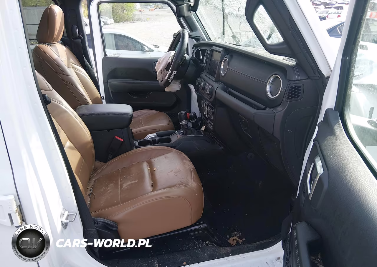 2021 Jeep Wrangler Unlimited Sahara 4X4 VIN:1C4HJXEN5MW688142 - 5
