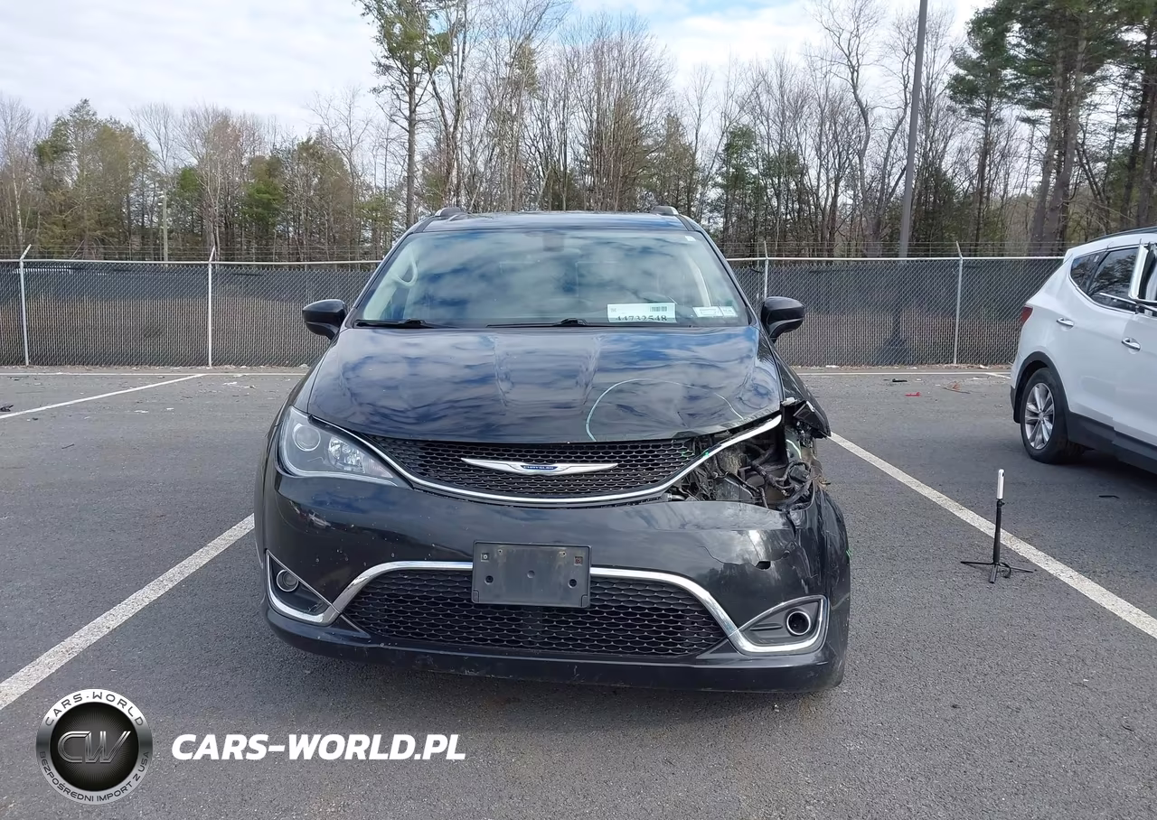 2019 Chrysler Pacifica Touring L VIN:2C4RC1BG5KR609141 - 12