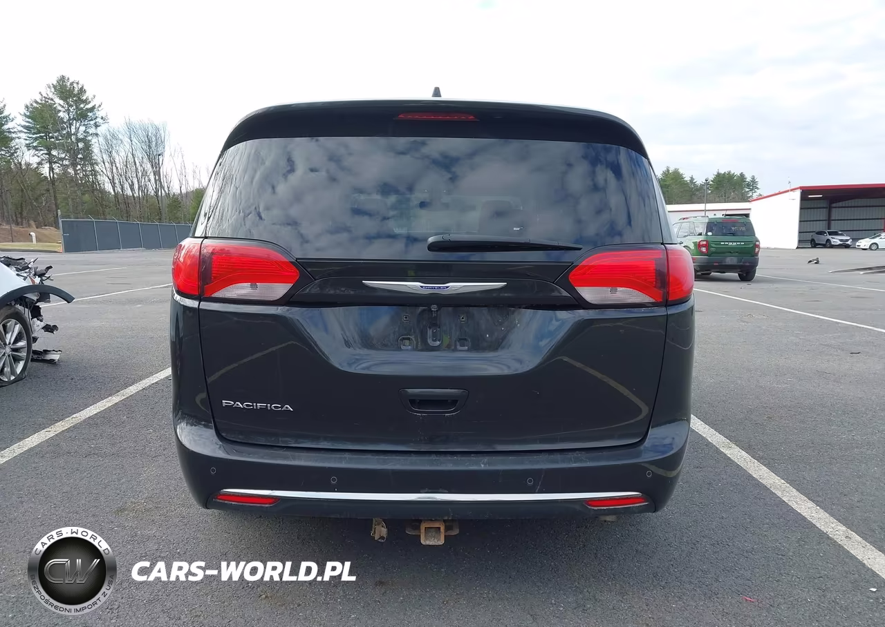 2019 Chrysler Pacifica Touring L VIN:2C4RC1BG5KR609141 - 16