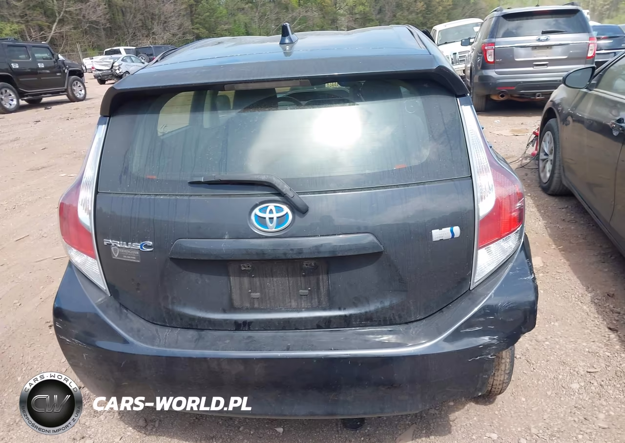 2016 Toyota Prius C Two VIN:JTDKDTB37G1124972 - 16
