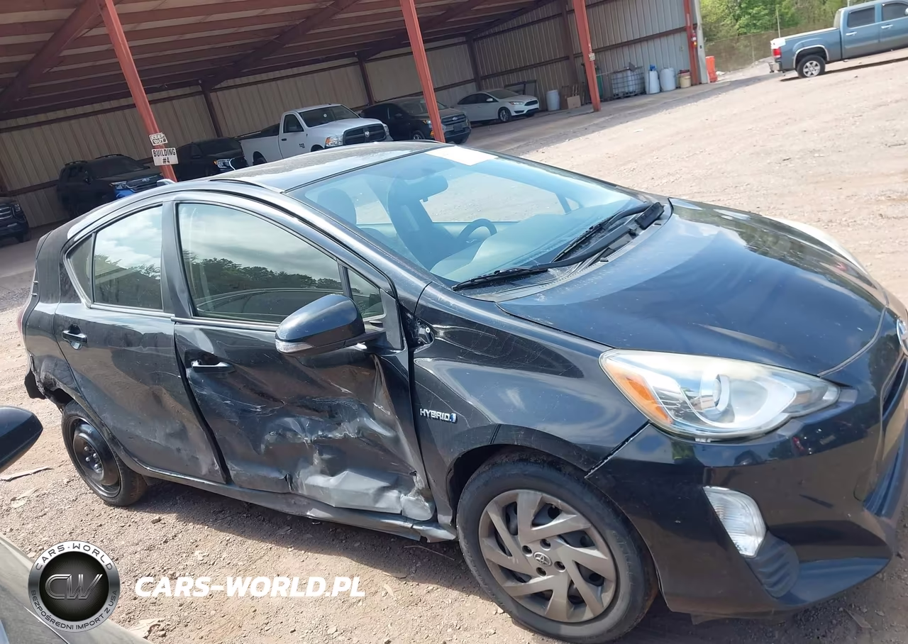 2016 Toyota Prius C Two VIN:JTDKDTB37G1124972 - 6