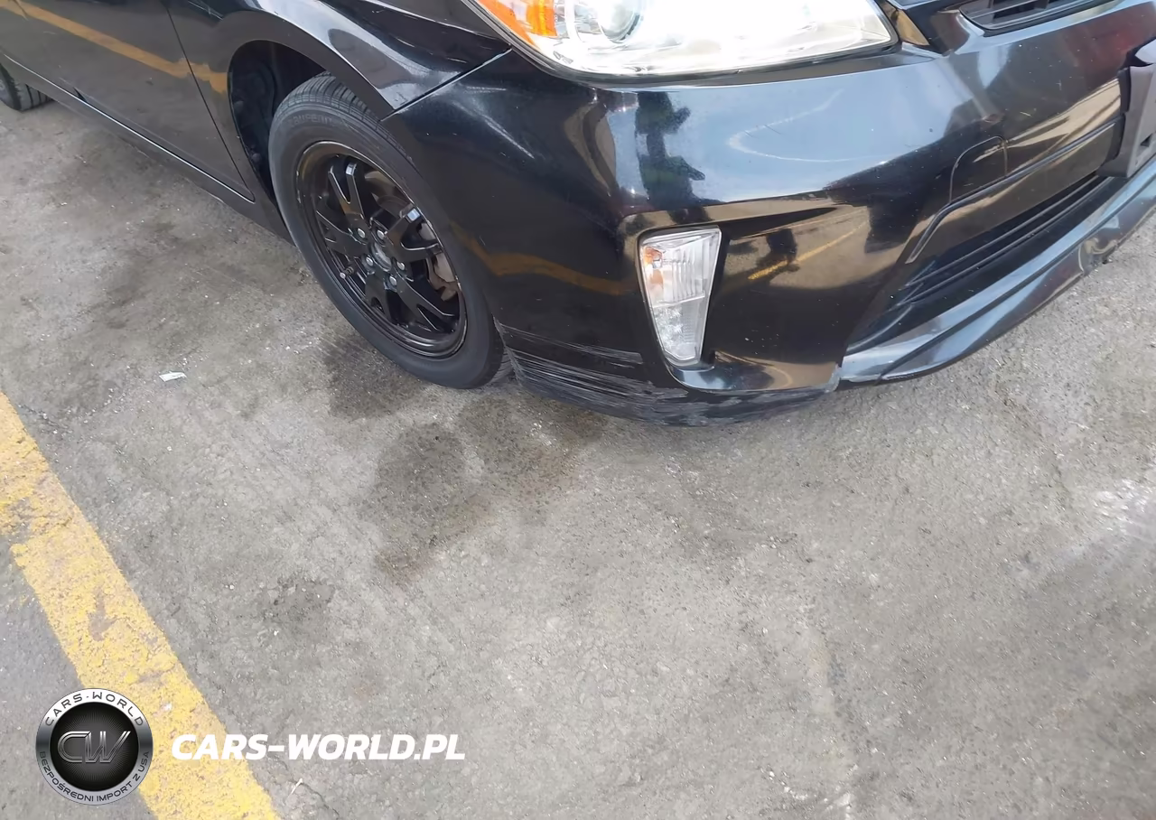 2015 Toyota Prius Two VIN:JTDKN3DU9F0411172 - 18