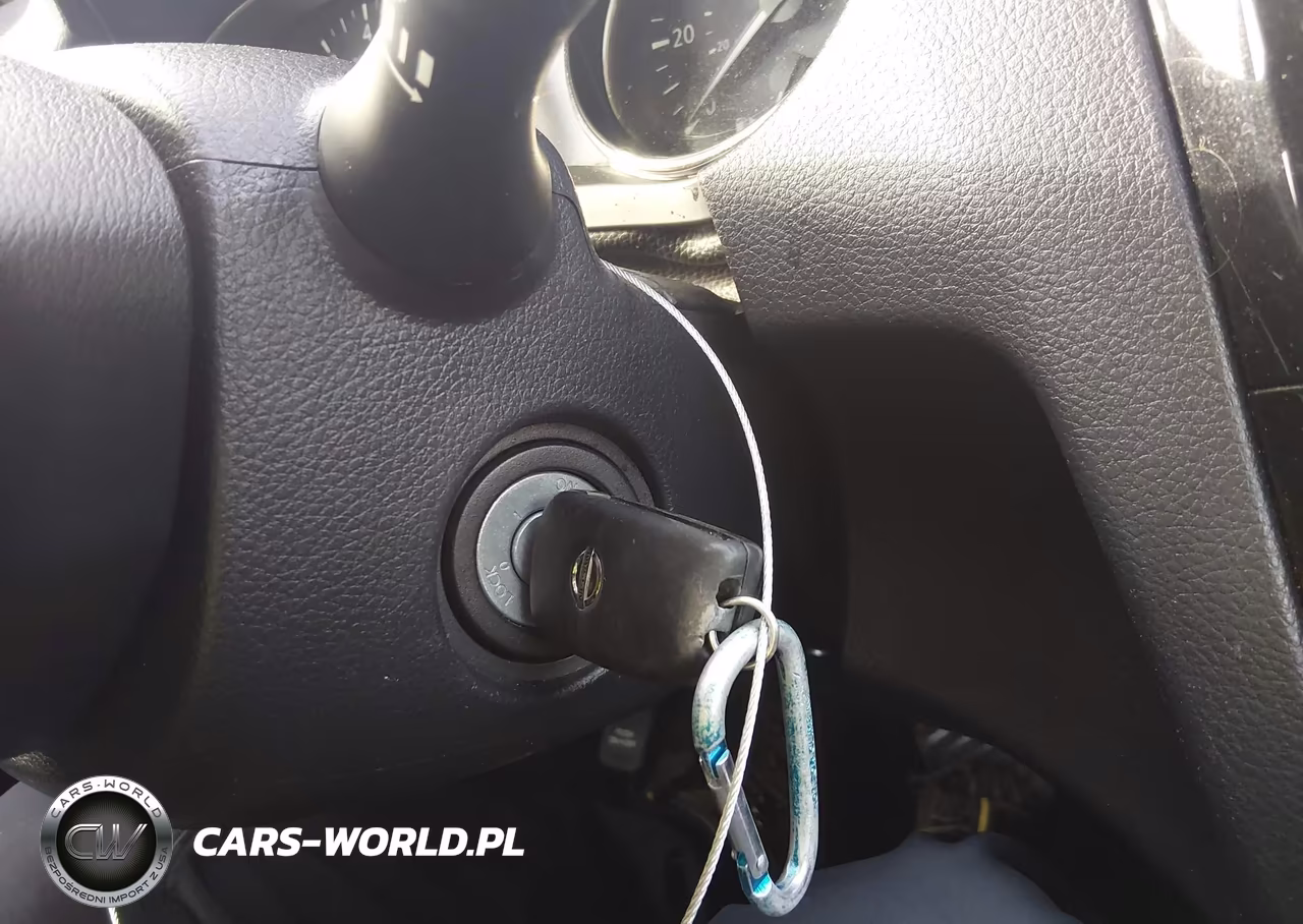 2018 Nissan Rogue S VIN:KNMAT2MV2JP587999 - 11