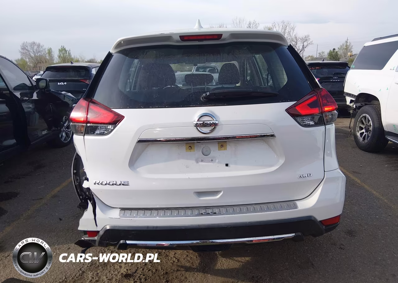 2018 Nissan Rogue S VIN:KNMAT2MV2JP587999 - 17