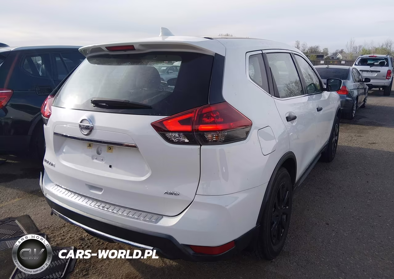 2018 Nissan Rogue S VIN:KNMAT2MV2JP587999 - 4