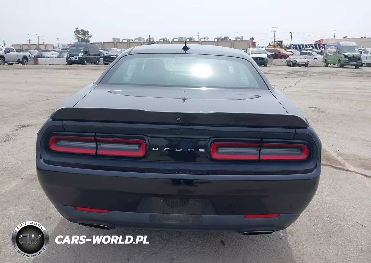 2018 Dodge Challenger Sxt VIN:2C3CDZAG4JH171899 - 15