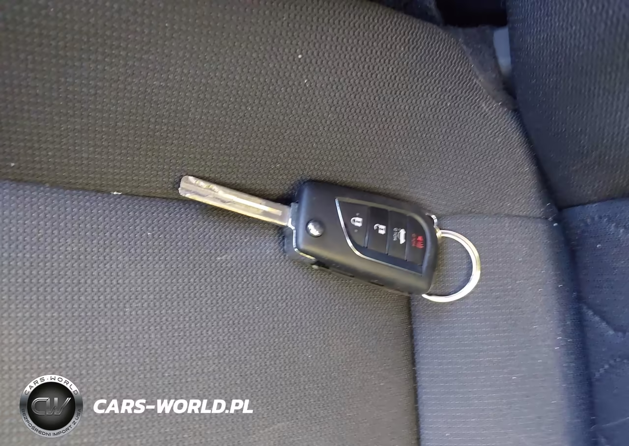 2026 Toyota Corolla Hybrid Hybrid Le VIN:JTDBCMFE4T3118355 - 11
