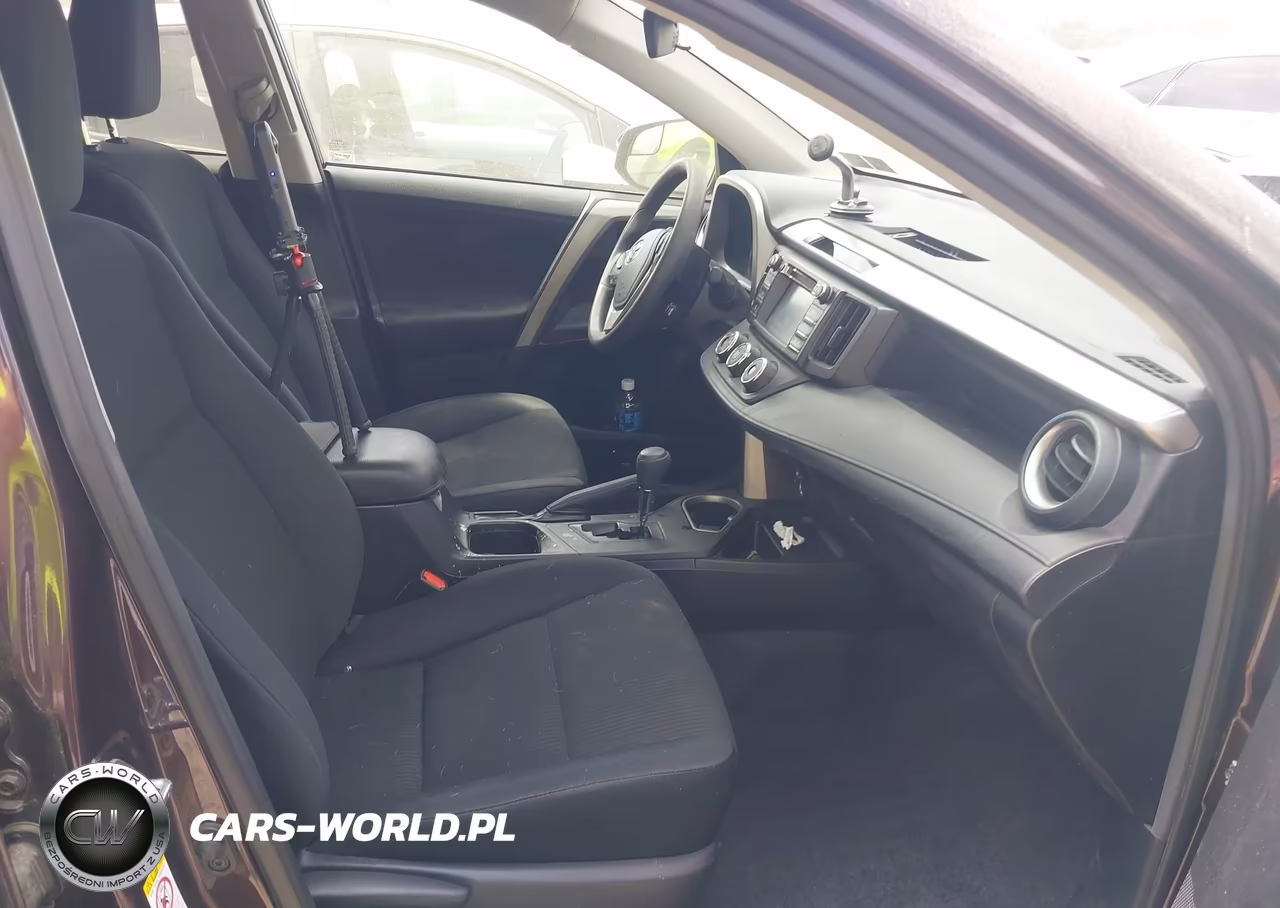 2017 Toyota Rav4 Le VIN:2T3BFREV9HW557965 - 5
