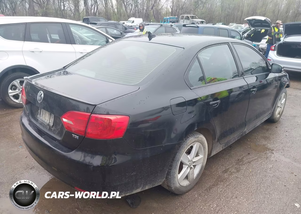 2011 Volkswagen Jetta 2.0L Tdi VIN:3VWLL7AJ2BM047841 - 4