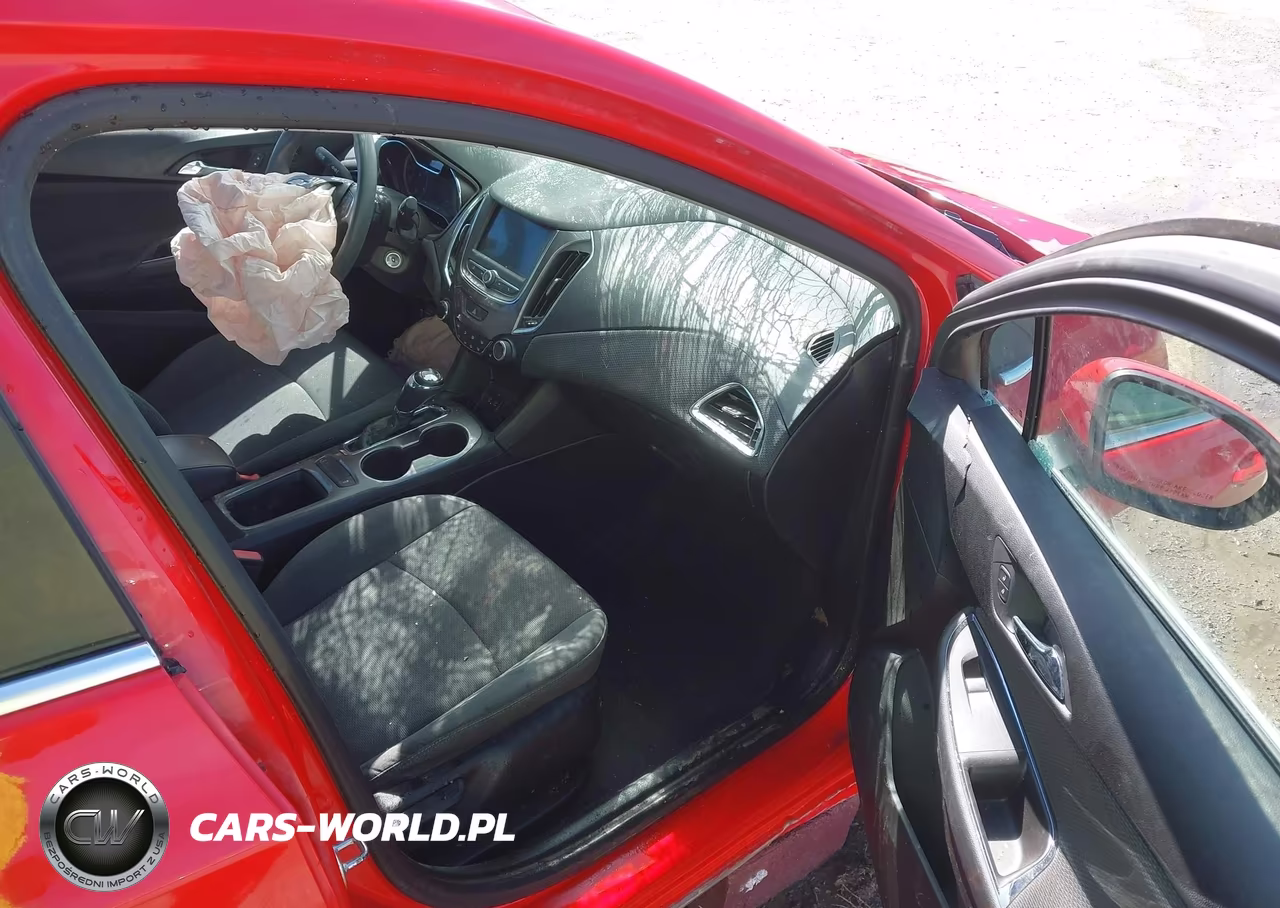 2019 Chevrolet Cruze Lt VIN:1G1BE5SM1K7118634 - 5