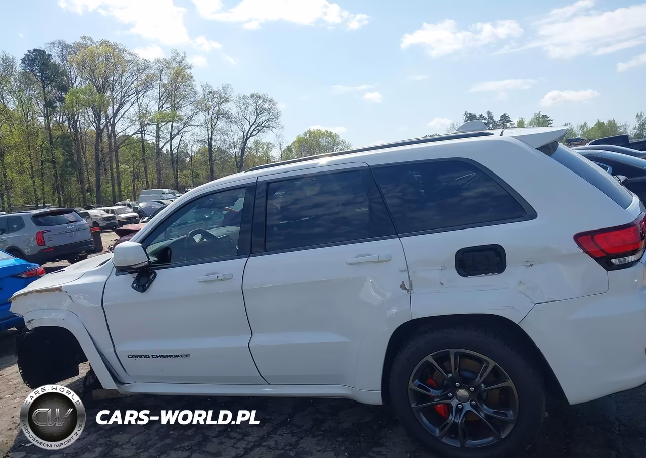2015 Jeep Grand Cherokee Srt VIN:1C4RJFDJ8FC197002 - 15