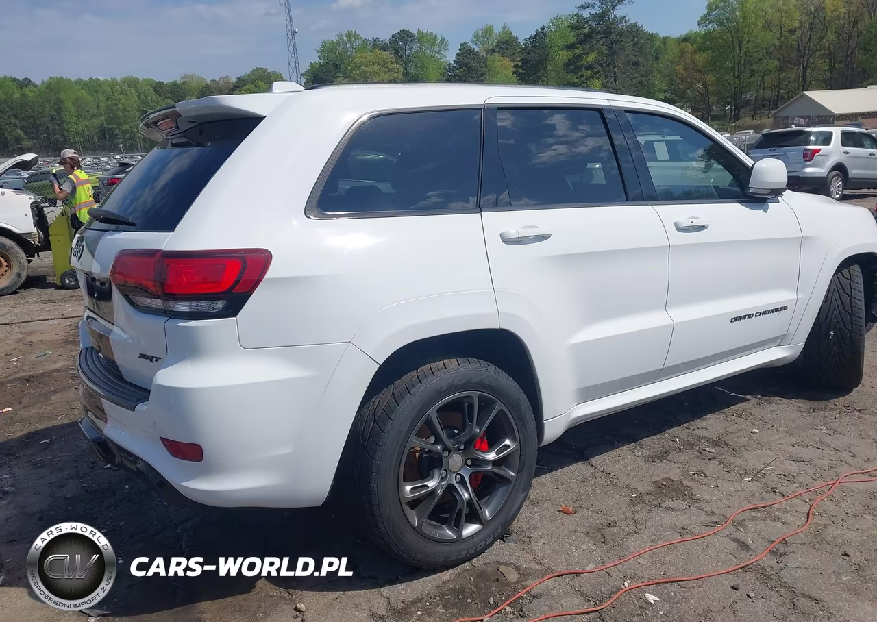 2015 Jeep Grand Cherokee Srt VIN:1C4RJFDJ8FC197002 - 4
