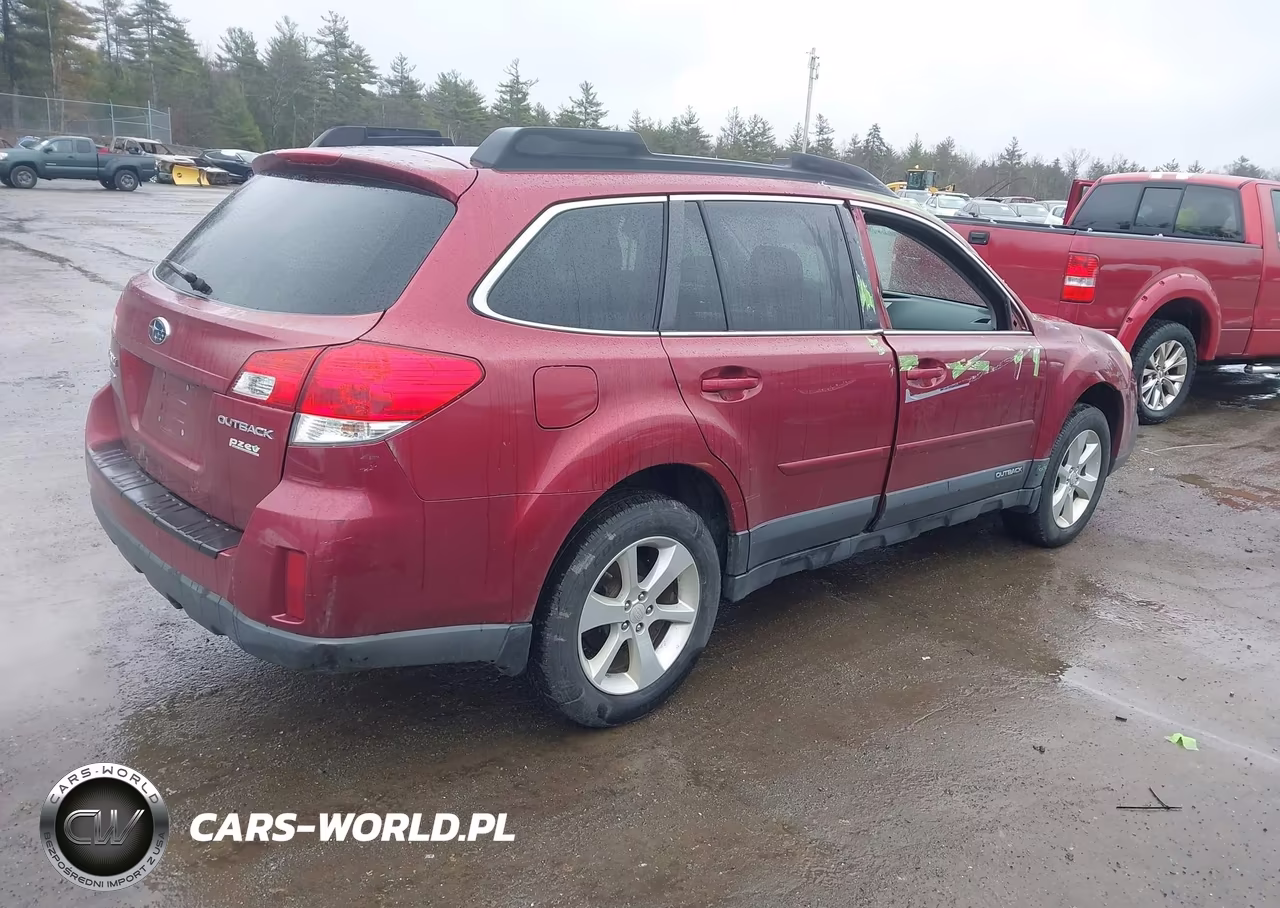 2013 Subaru Outback 2.5I Premium VIN:4S4BRBGC7D3244917 - 4