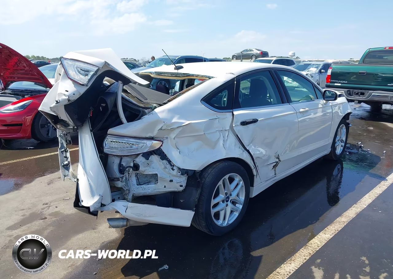2014 Ford Fusion Se VIN:1FA6P0HD9E5383885 - 4