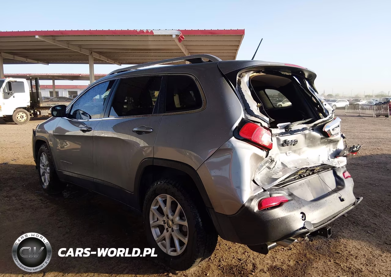 2015 Jeep Cherokee Latitude VIN:1C4PJLCB5FW631116 - 3