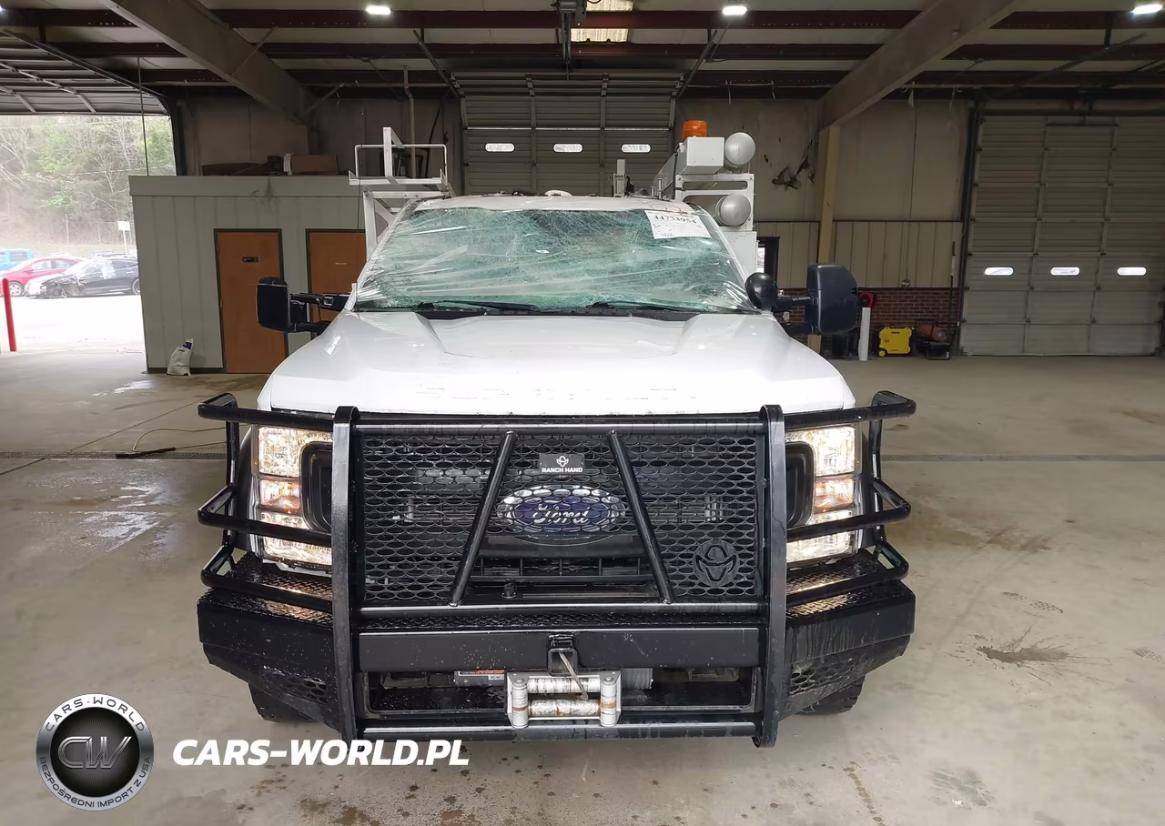 2021 Ford F-550 Chassis Xl VIN:1FDUF5HT0MDA03213 - 15