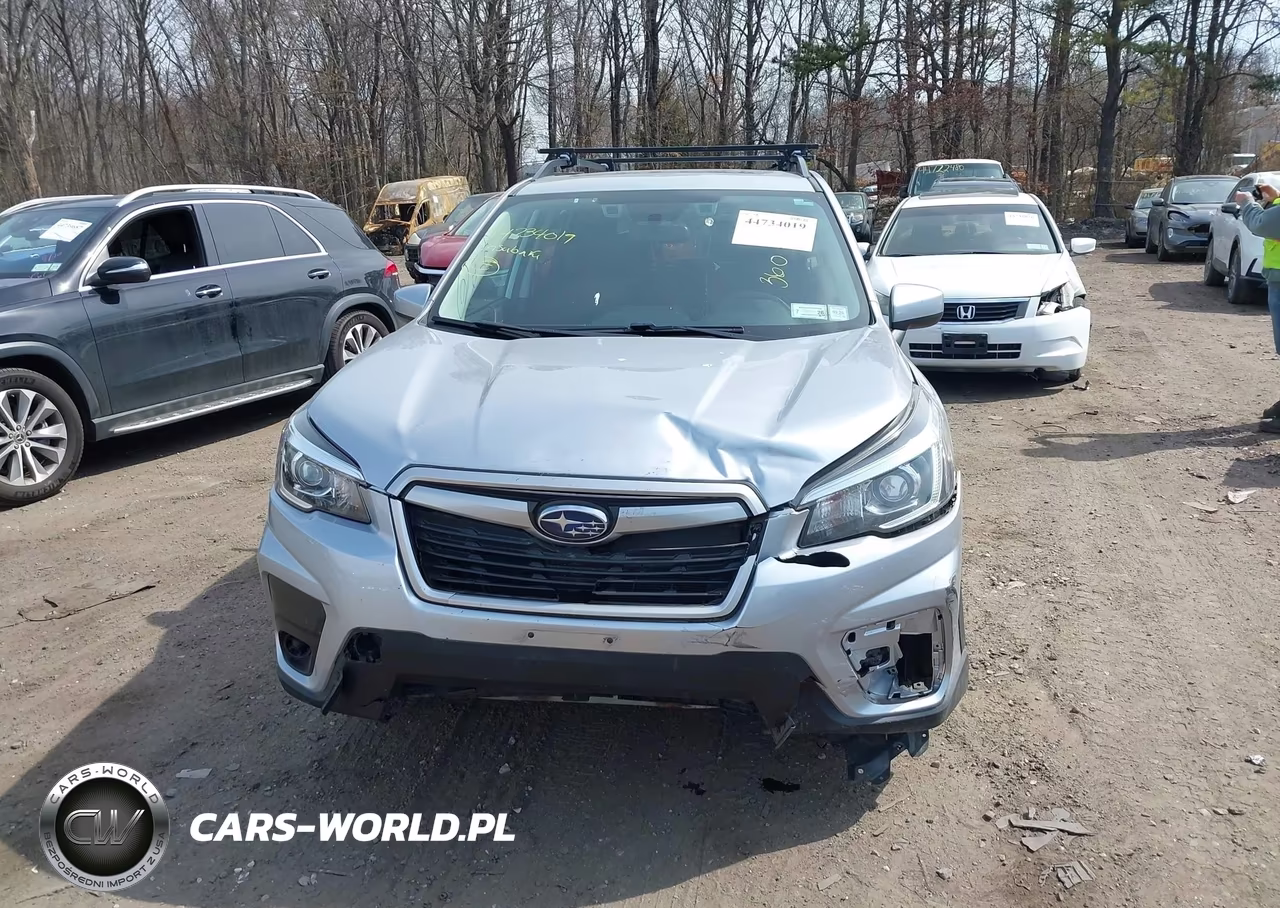 2019 Subaru Forester Premium VIN:JF2SKAEC9KH425248 - 12