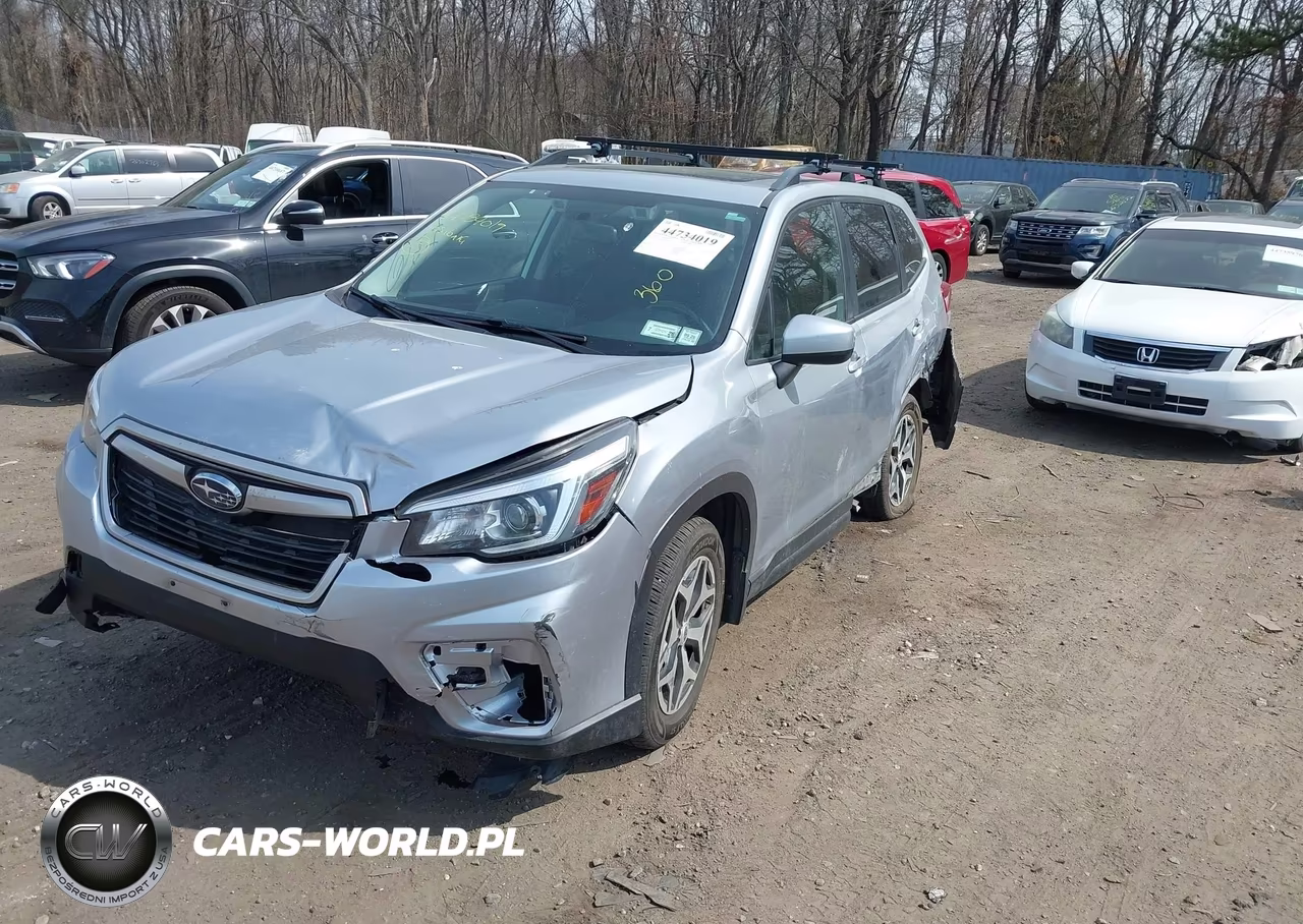2019 Subaru Forester Premium VIN:JF2SKAEC9KH425248 - 2