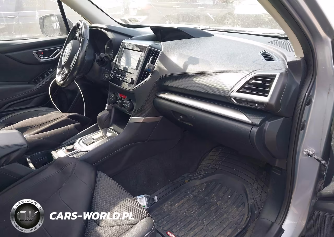 2019 Subaru Forester Premium VIN:JF2SKAEC9KH425248 - 5