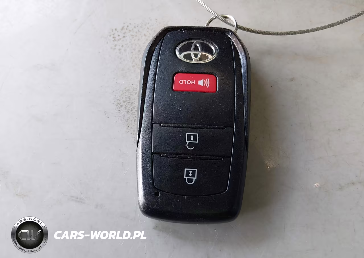2023 Toyota Corolla Cross Le VIN:7MUCAABG5PV054630 - 11