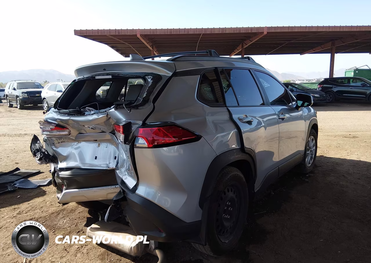 2023 Toyota Corolla Cross Le VIN:7MUCAABG5PV054630 - 4
