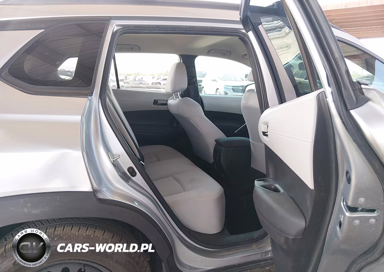 2023 Toyota Corolla Cross Le VIN:7MUCAABG5PV054630 - 8