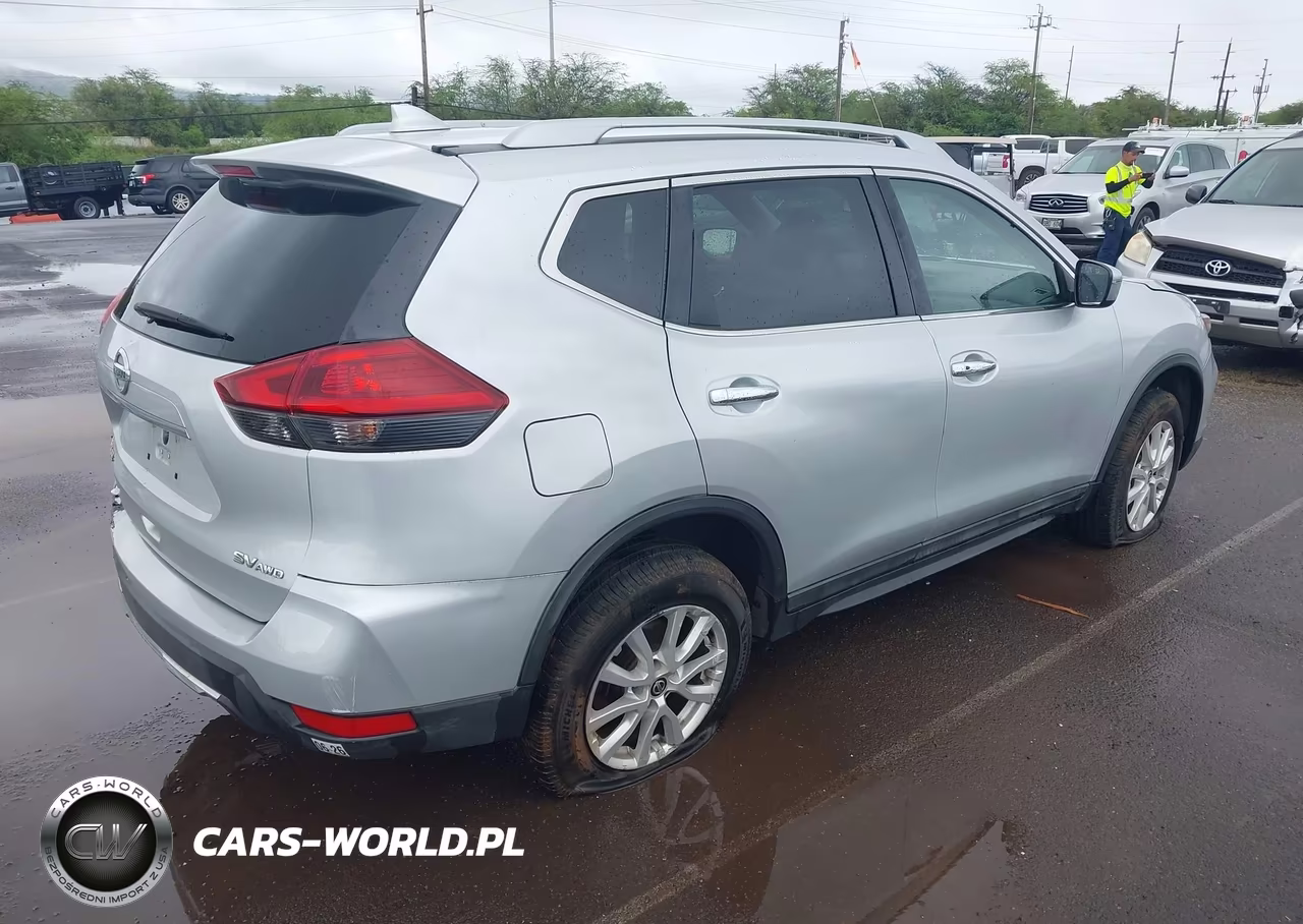 2018 Nissan Rogue Sv VIN:5N1AT2MVXJC793929 - 4