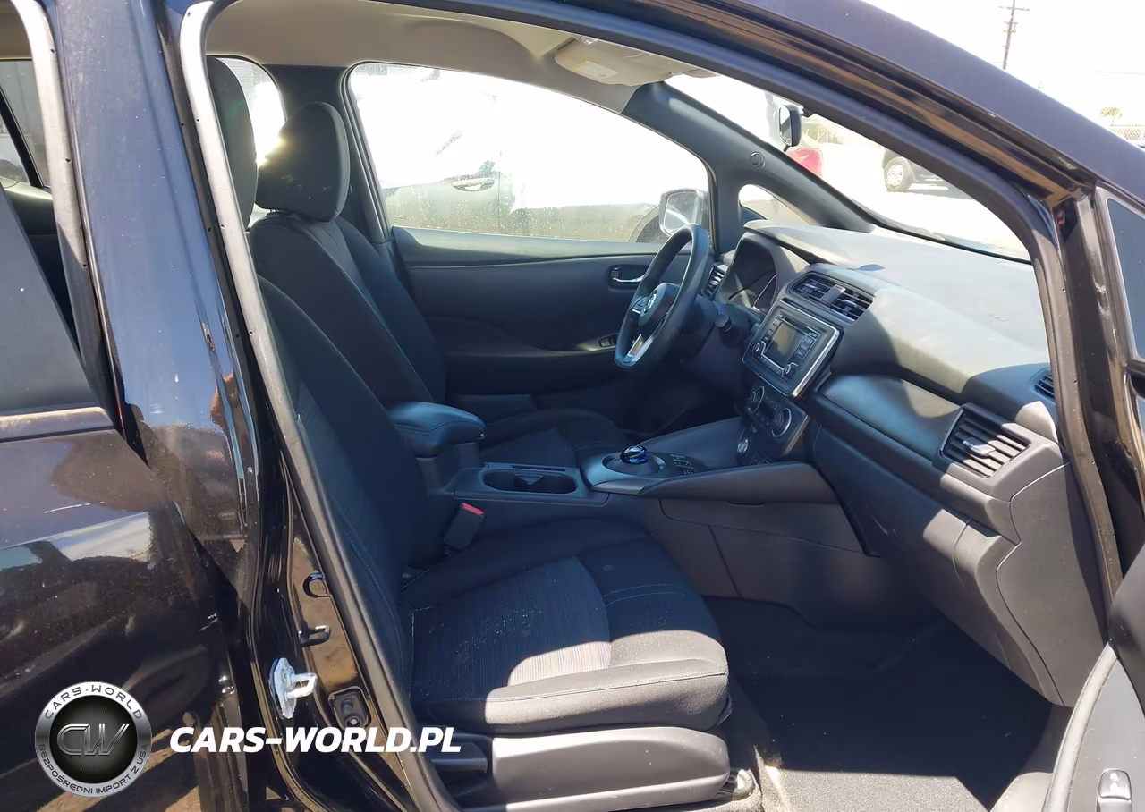 2018 Nissan Leaf S VIN:1N4AZ1CP7JC304439 - 5