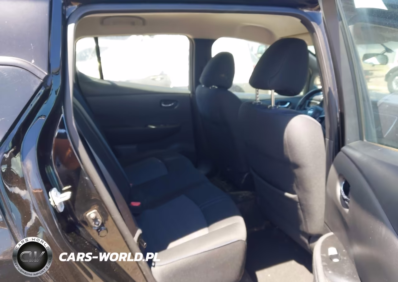 2018 Nissan Leaf S VIN:1N4AZ1CP7JC304439 - 8
